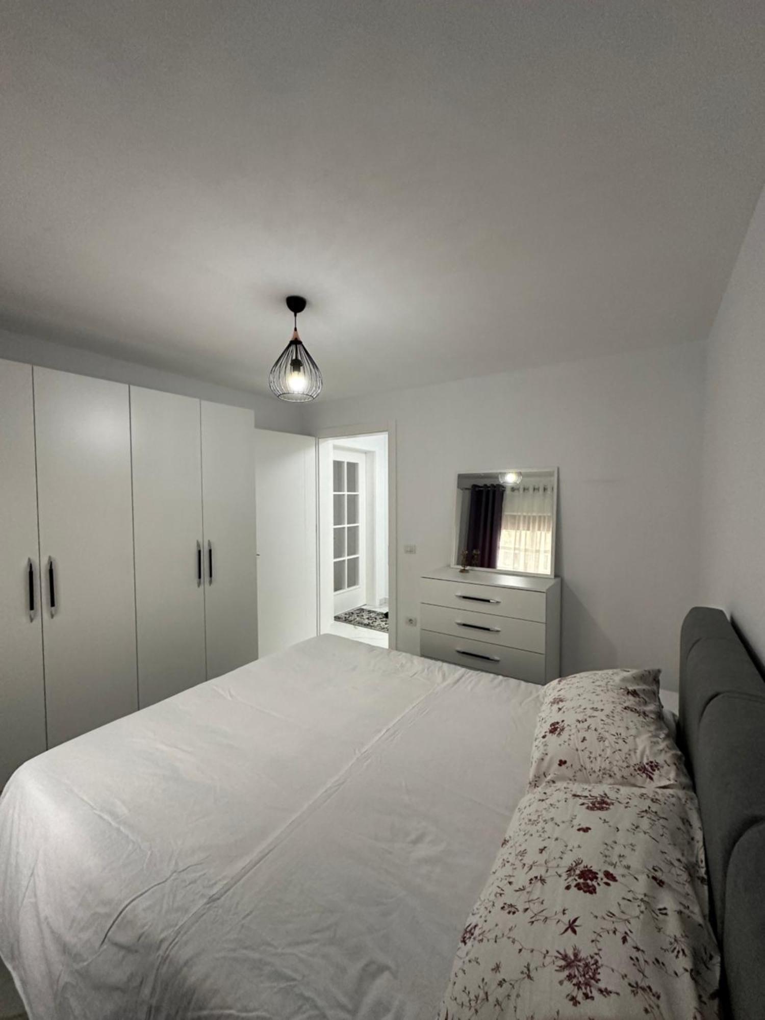 Elezi Apartment City Centre 티라나 외부 사진
